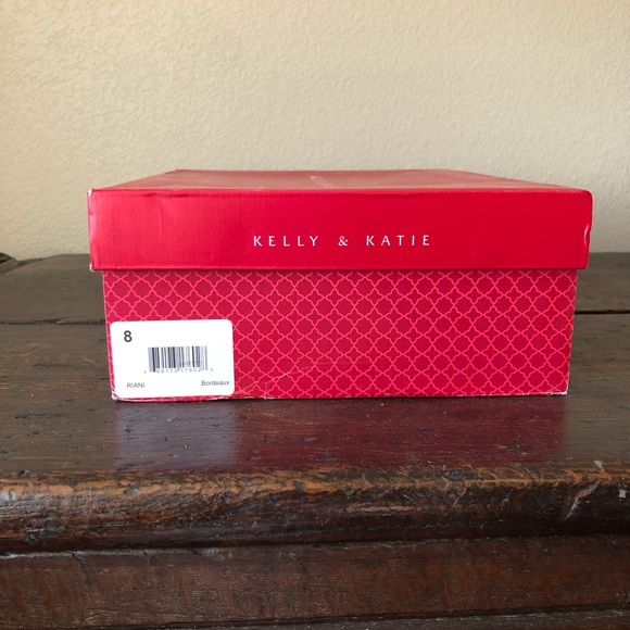 Kelly And Katie Riani Pump with Ankle Strap - Picture 7 of 7